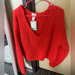 H & M sweater